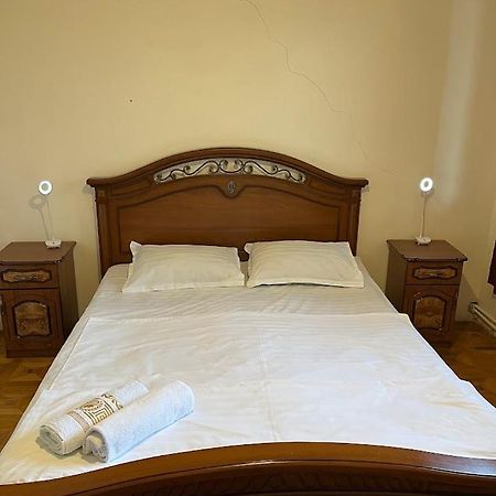Guest House Saman Garni Εξωτερικό φωτογραφία